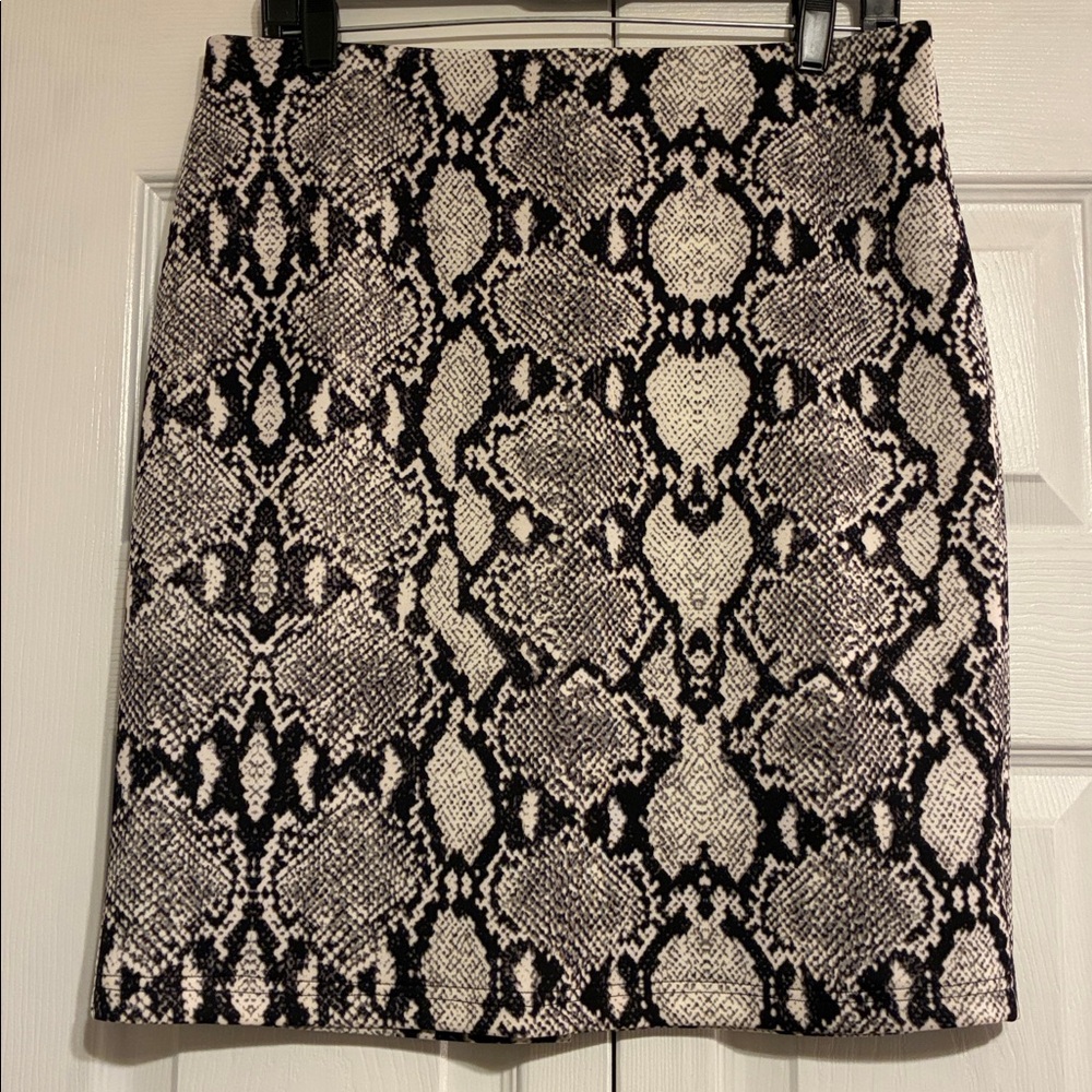 NYC Black and White Snake Print Mini Skirt